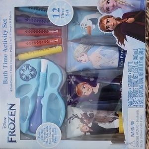 BRAND NEW DISNEY FROZEN BATH TIME ACTIVITY SET! NIB!